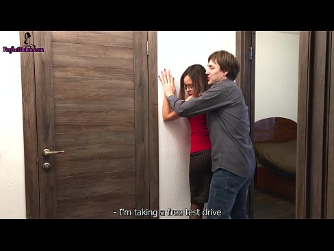 ❤️ Sexy Realtor sensually jerks his pussy and fucks while selling his apartment - Krempai ❌️❤